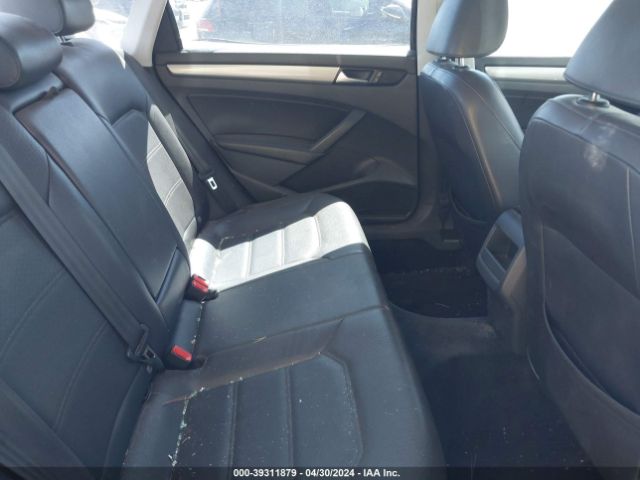 1VWAT7A3XEC081864 Volkswagen Passat 1.8t Wolfsburg Edition