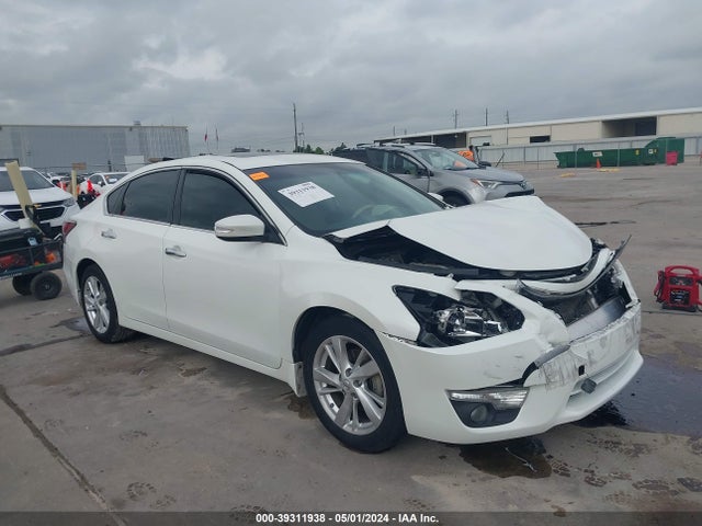 2015 1N4AL3AP4FN869551 main image