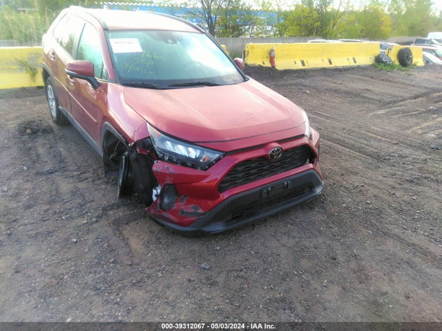 Toyota RAV4 LE 2021 2T3G1RFV9MC141591 zdjęcie główne