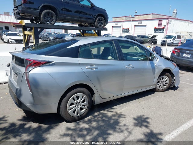 Toyota Prius Two 2017 JTDKBRFU9H3549353 Image 13