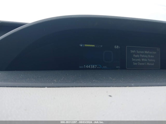 Toyota Prius Two 2017 JTDKBRFU9H3549353 Image 15