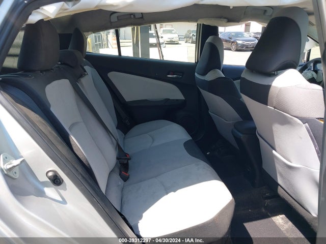 Toyota Prius Two 2017 JTDKBRFU9H3549353 Image 8