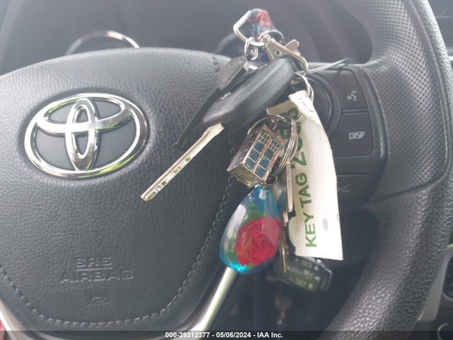 Toyota COROLLA LE 2018 5YFBURHEXJP793087 Image 11