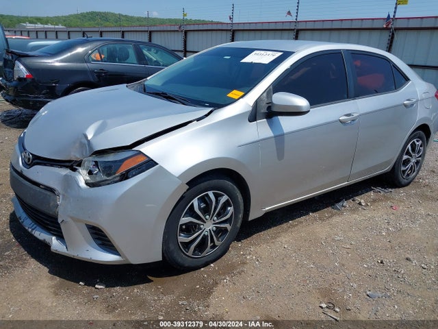 Toyota COROLLA LE 2015 5YFBURHE7FP345753 Image 2