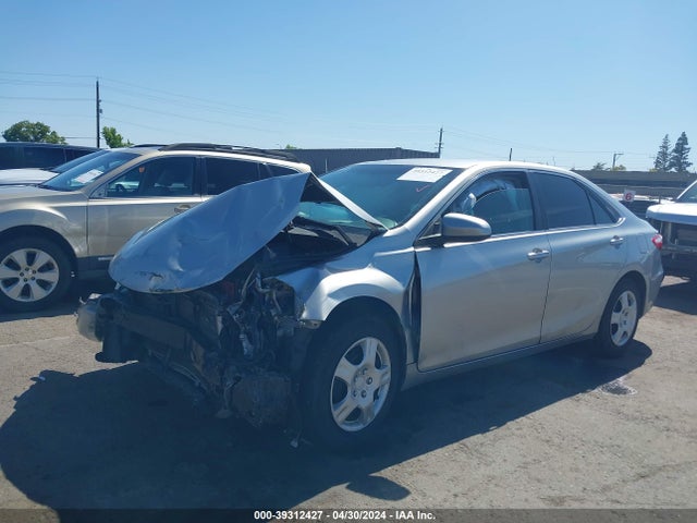 Toyota CAMRY LE 2015 4T1BF1FK5FU966217 Image 2