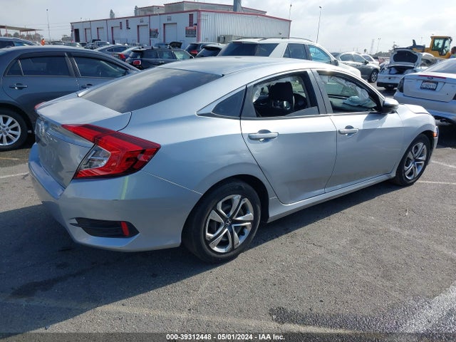 Honda Civic Lx 2018 2HGFC2F56JH521223 Image 4