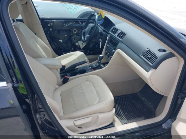 1VWAT7A36EC023329 Volkswagen Passat 1.8t Wolfsburg Edition