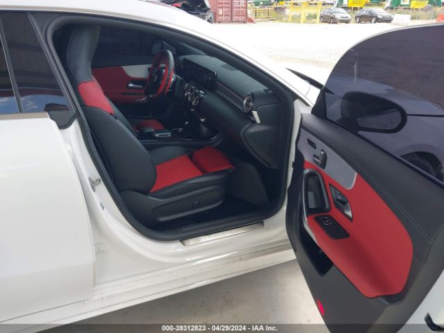 W1K5J4GB3PN335984 Mercedes-Benz Cla 250 Coupe