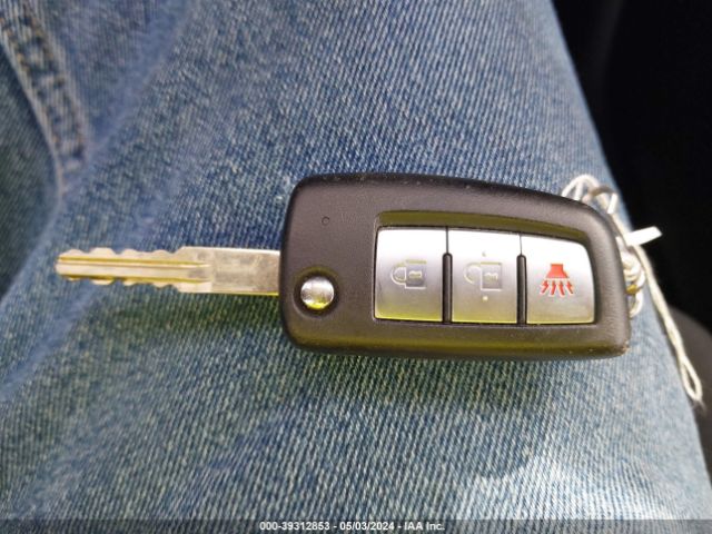 JN8AT2MV1HW261521 Nissan ROGUE S