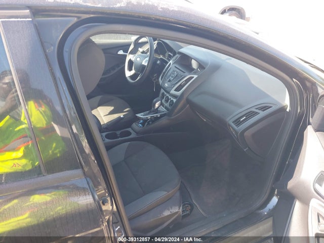 Ford FOCUS SE 2014 1FADP3F24EL425479 Image 5