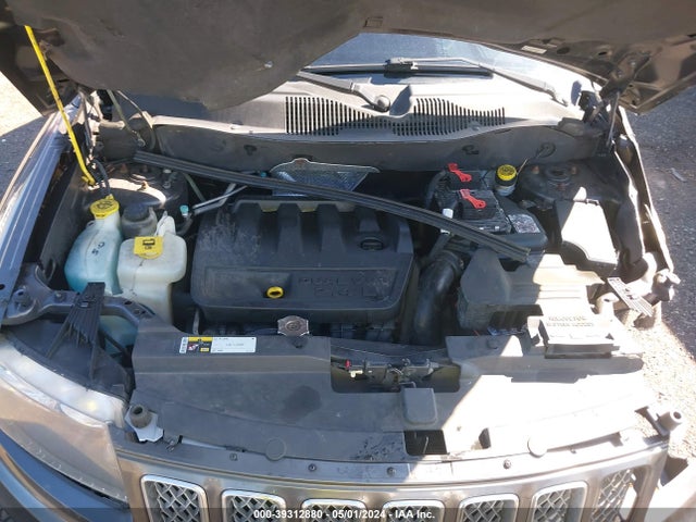 1C4NJDEB6ED816408 Jeep Compass Latitude