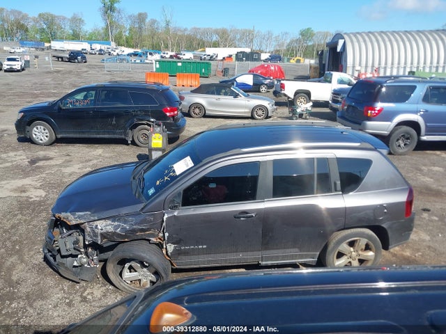 1C4NJDEB6ED816408 Jeep Compass Latitude