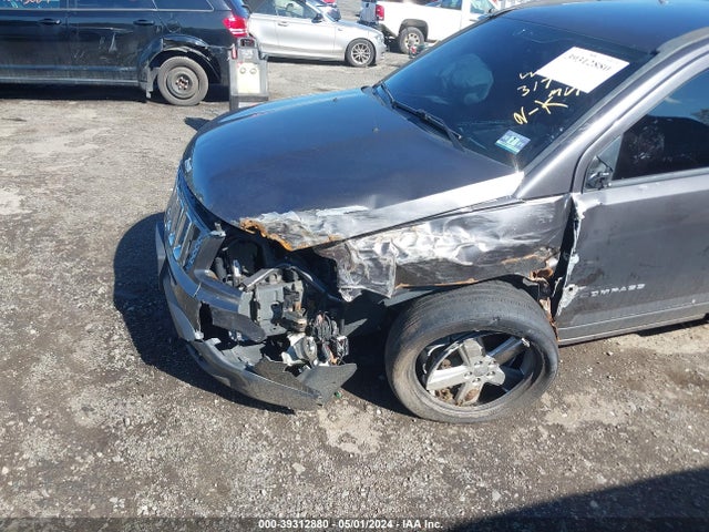 1C4NJDEB6ED816408 Jeep Compass Latitude