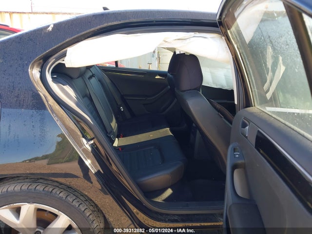 3VWL17AJ2FM219314 Volkswagen Jetta 1.8t Sel