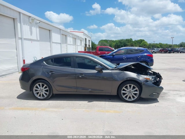 3MZBN1V71HM133250 Mazda Mazda3 Touring