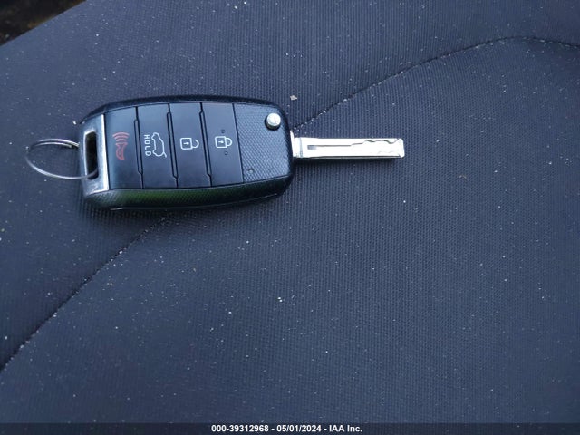 KIA Soul 2015 KNDJN2A24F7185915 Image 11