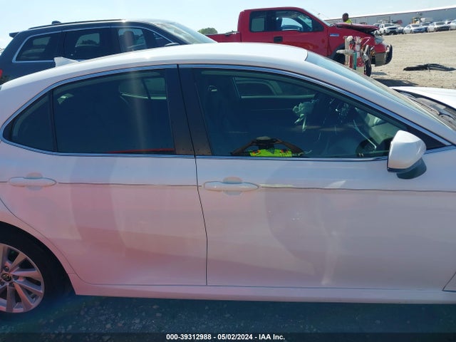 Toyota CAMRY LE 2022 4T1C11AK4NU658352 Image 14