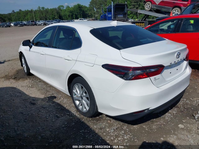 Toyota CAMRY LE 2022 4T1C11AK4NU658352 Image 3