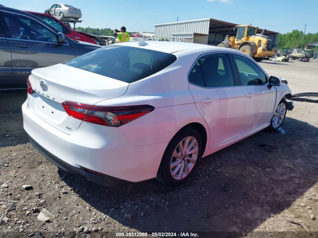 Toyota CAMRY LE 2022 4T1C11AK4NU658352 Image 4