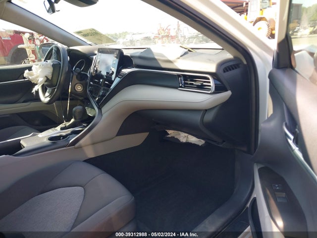 Toyota CAMRY LE 2022 4T1C11AK4NU658352 Image 5