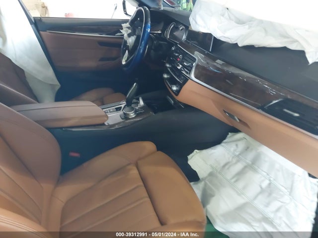 WBAJE7C51JWC99566 BMW 540i Xdrive
