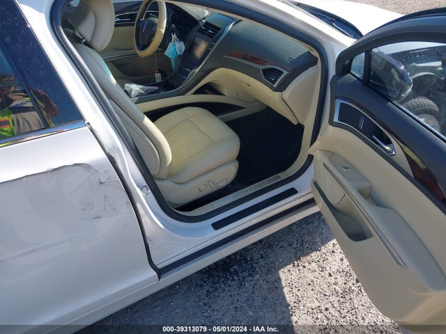 3LN6L2GK4ER821917 Lincoln MKZ