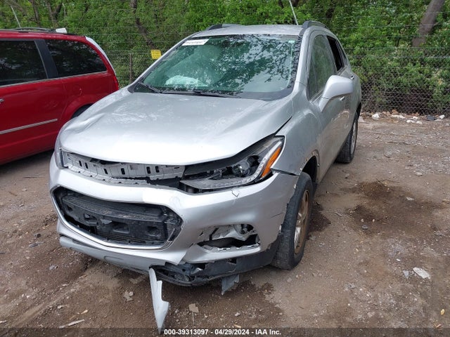 Chevrolet Trax Lt 2018 KL7CJPSBXJB601324 Image 2