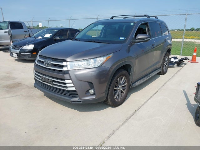 Toyota Highlander Xle 2017 5TDKZRFH1HS520961 Image 2