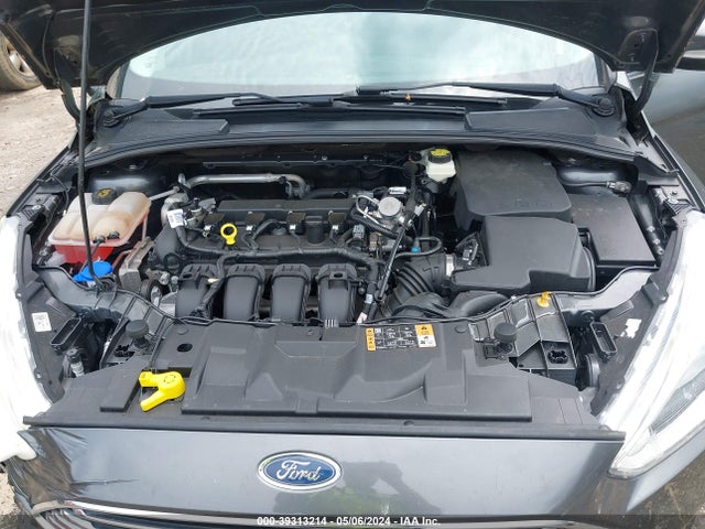Ford Focus Titanium 2017 1FADP3J27HL238197 Image 10