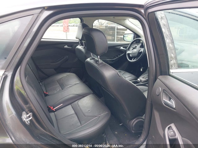 Ford Focus Titanium 2017 1FADP3J27HL238197 Image 8
