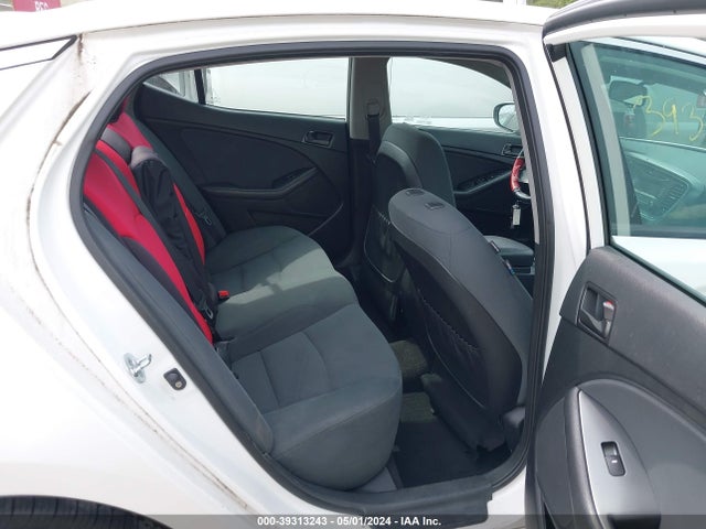 KIA Optima Lx 2015 KNAGM4A72F5576154 Image 8