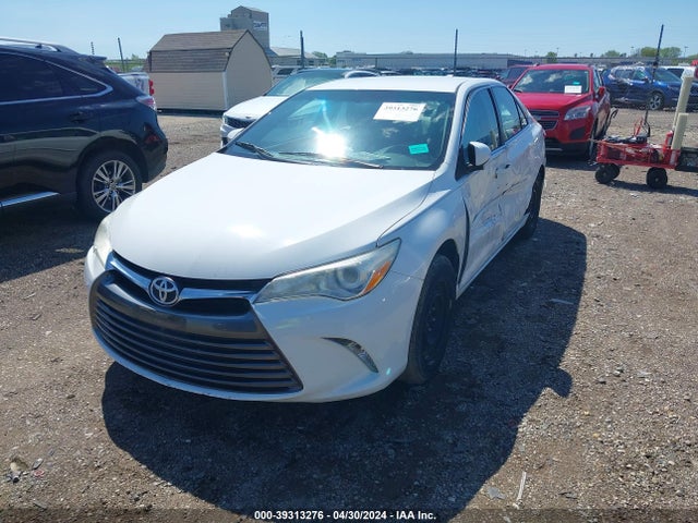 Toyota CAMRY LE 2015 4T4BF1FK2FR492233 Image 2