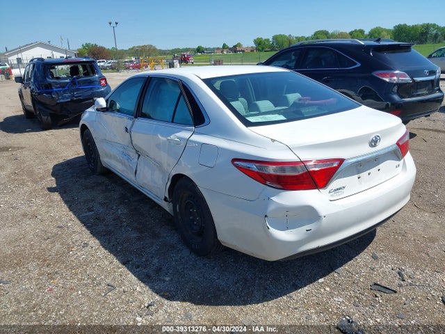 Toyota CAMRY LE 2015 4T4BF1FK2FR492233 Image 3