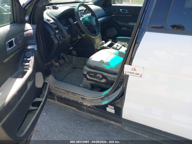 Ford Utility Police Interceptor 2016 1FM5K8AR2GGA72374 Image 6