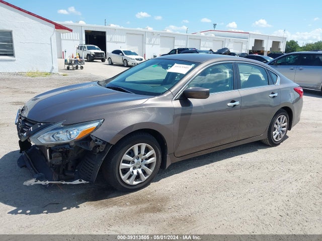 Nissan Altima 2.5 S 2017 1N4AL3APXHN324926 Image 2
