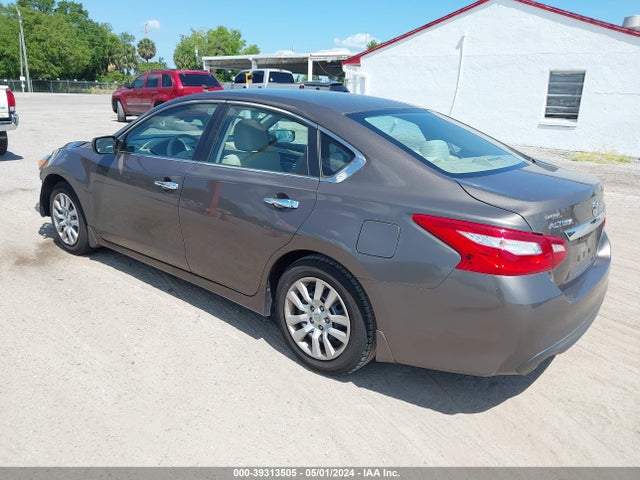 Nissan Altima 2.5 S 2017 1N4AL3APXHN324926 Image 3