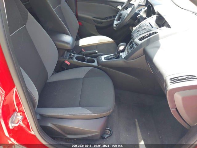 Ford FOCUS SE 2014 1FADP3F2XEL104529 Image 5
