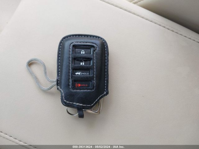 2T2AZMAAXMC203221 Lexus RX 350