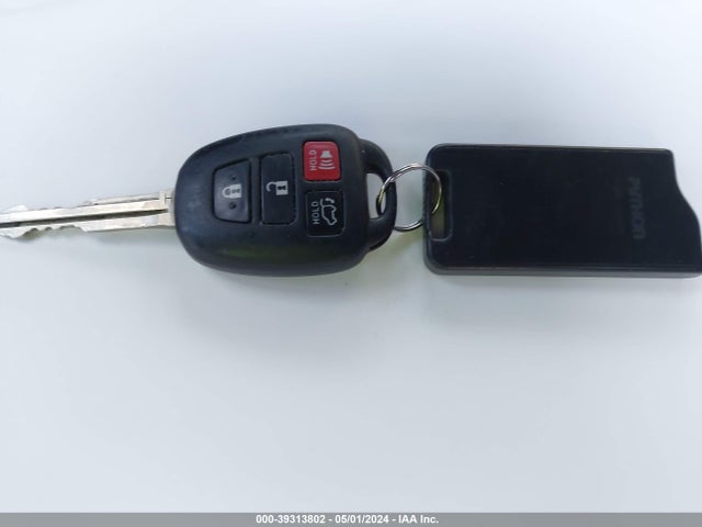 Toyota Highlander Le Plus V6 2015 5TDBKRFH2FS117346 Image 11