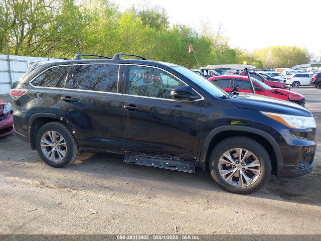 Toyota Highlander Le Plus V6 2015 5TDBKRFH2FS117346 Image 13