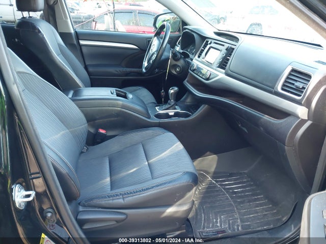 Toyota Highlander Le Plus V6 2015 5TDBKRFH2FS117346 Image 5