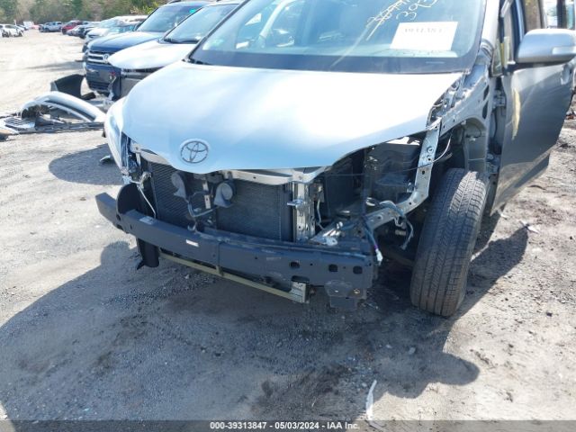 5TDDK3DC9FS115431 Toyota Sienna Limited Premium 7 Passenger