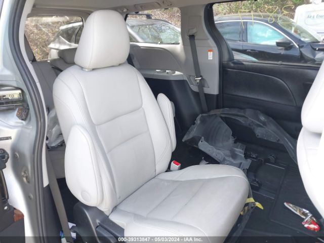 5TDDK3DC9FS115431 Toyota Sienna Limited Premium 7 Passenger