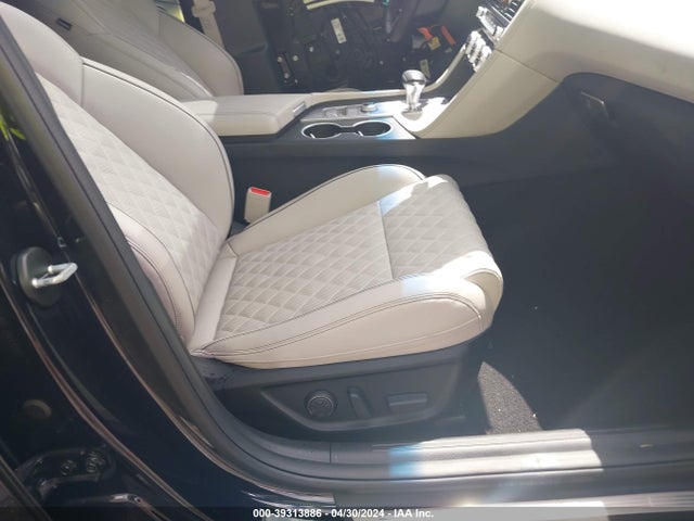 KMTG54TE7PU110224 Genesis G70 3.3t Rwd