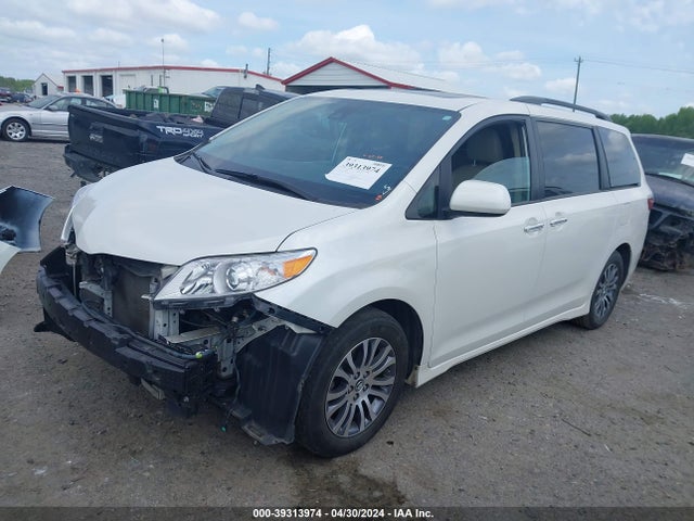 Toyota Sienna Xle Premium 2020 5TDYZ3DC4LS048228 Image 2