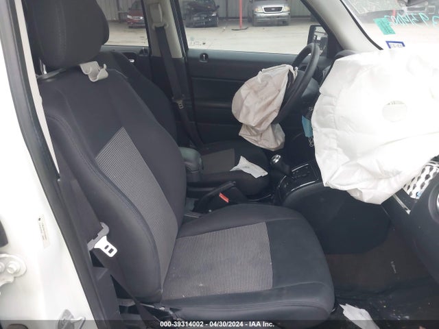 Jeep Patriot Altitude 2014 1C4NJPBA1ED769883 Image 5