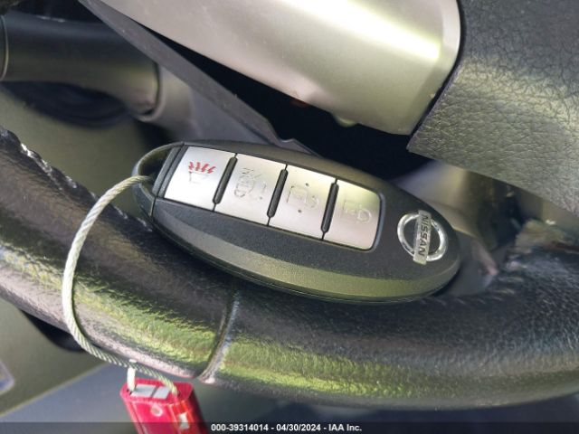 3N1CN7AP9HL806391 Nissan Versa 1.6 Sl