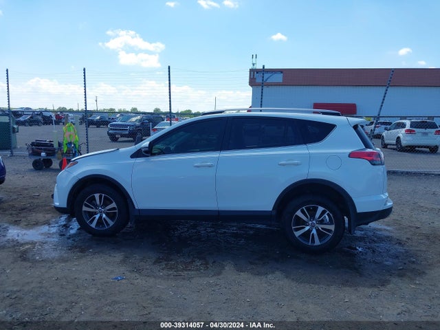 Toyota Rav4 Xle 2017 JTMWFREV8HJ129059 Image 14
