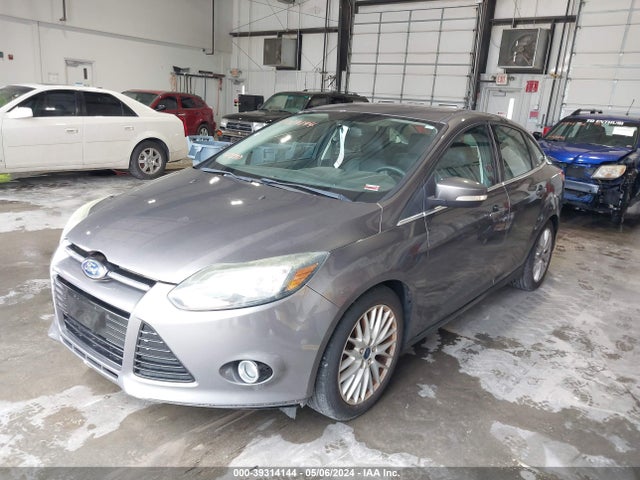 Ford Focus Titanium 2014 1FADP3J2XEL298678 Image 2
