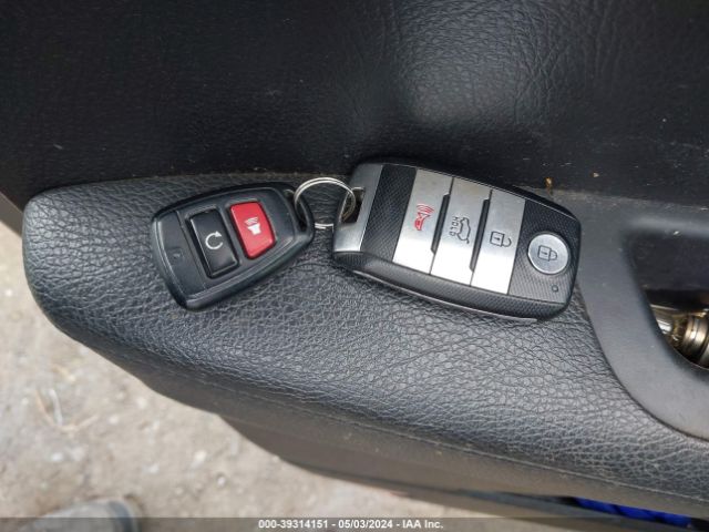 5XYKUDA73FG597261 KIA Sorento Ex V6